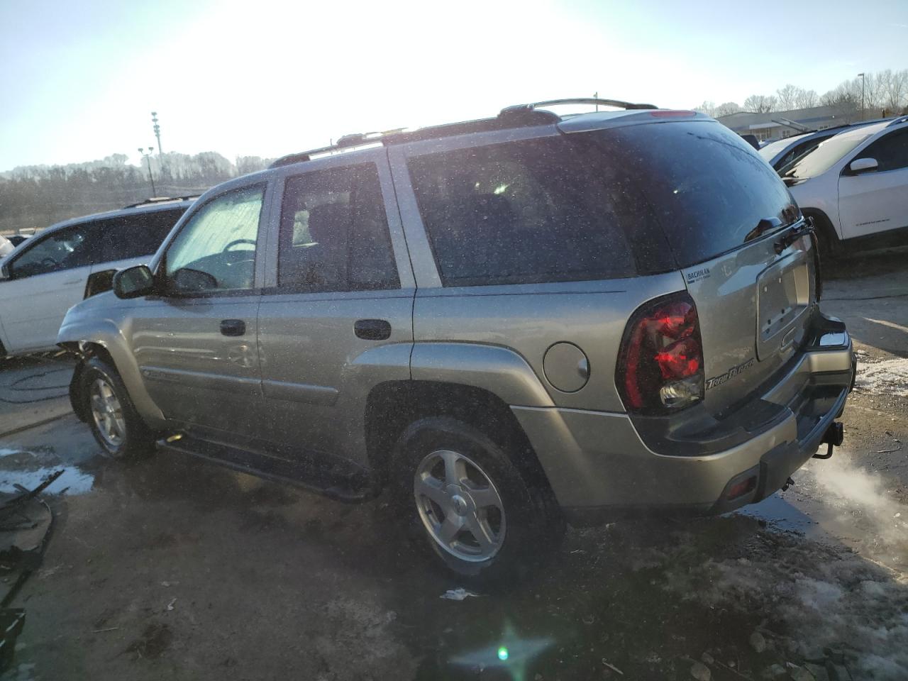 2003 Chevrolet TrailBlazer - Image 2