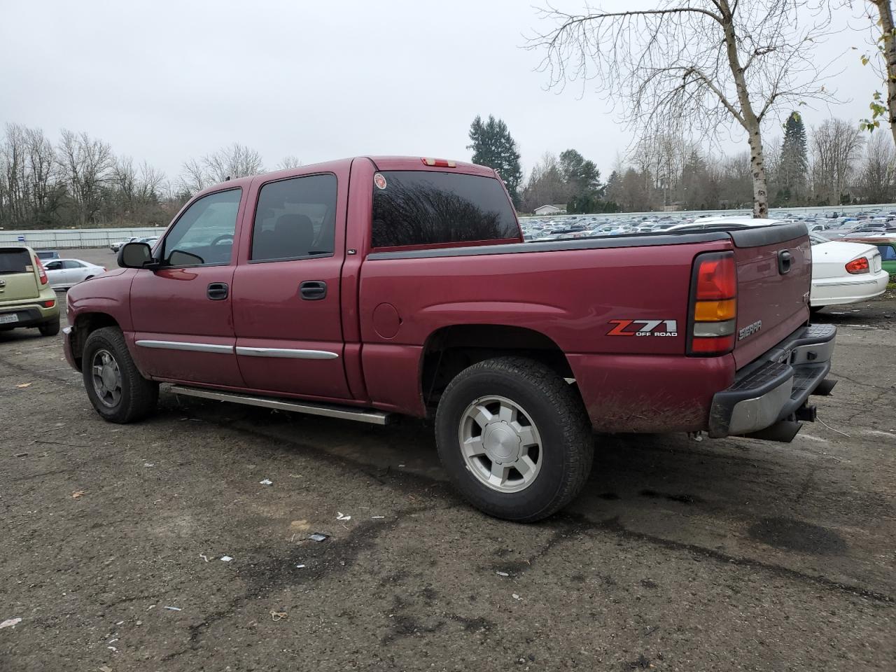 2006 GMC Sierra - Image 2