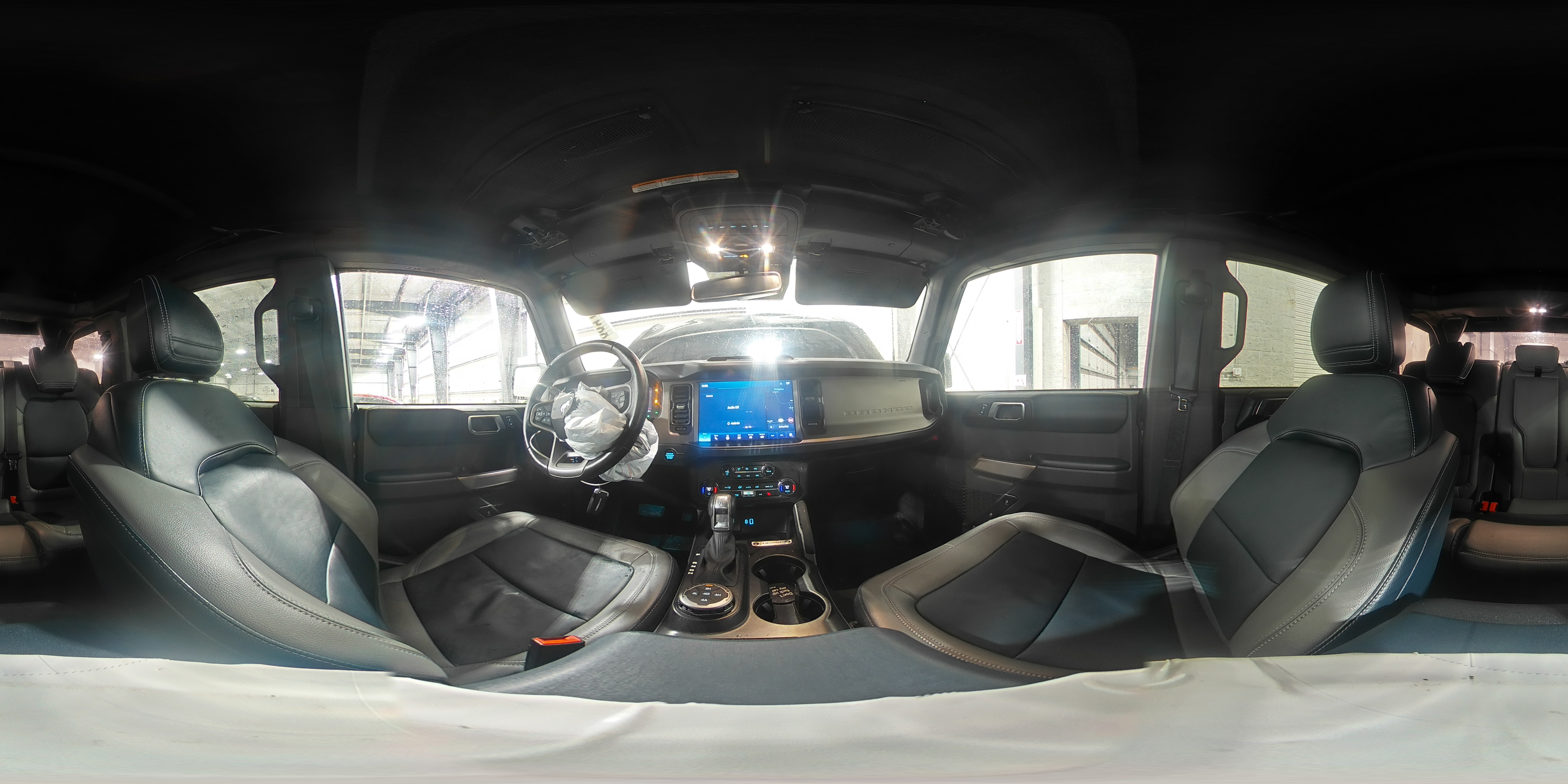 2023 Ford Bronco - Image 15