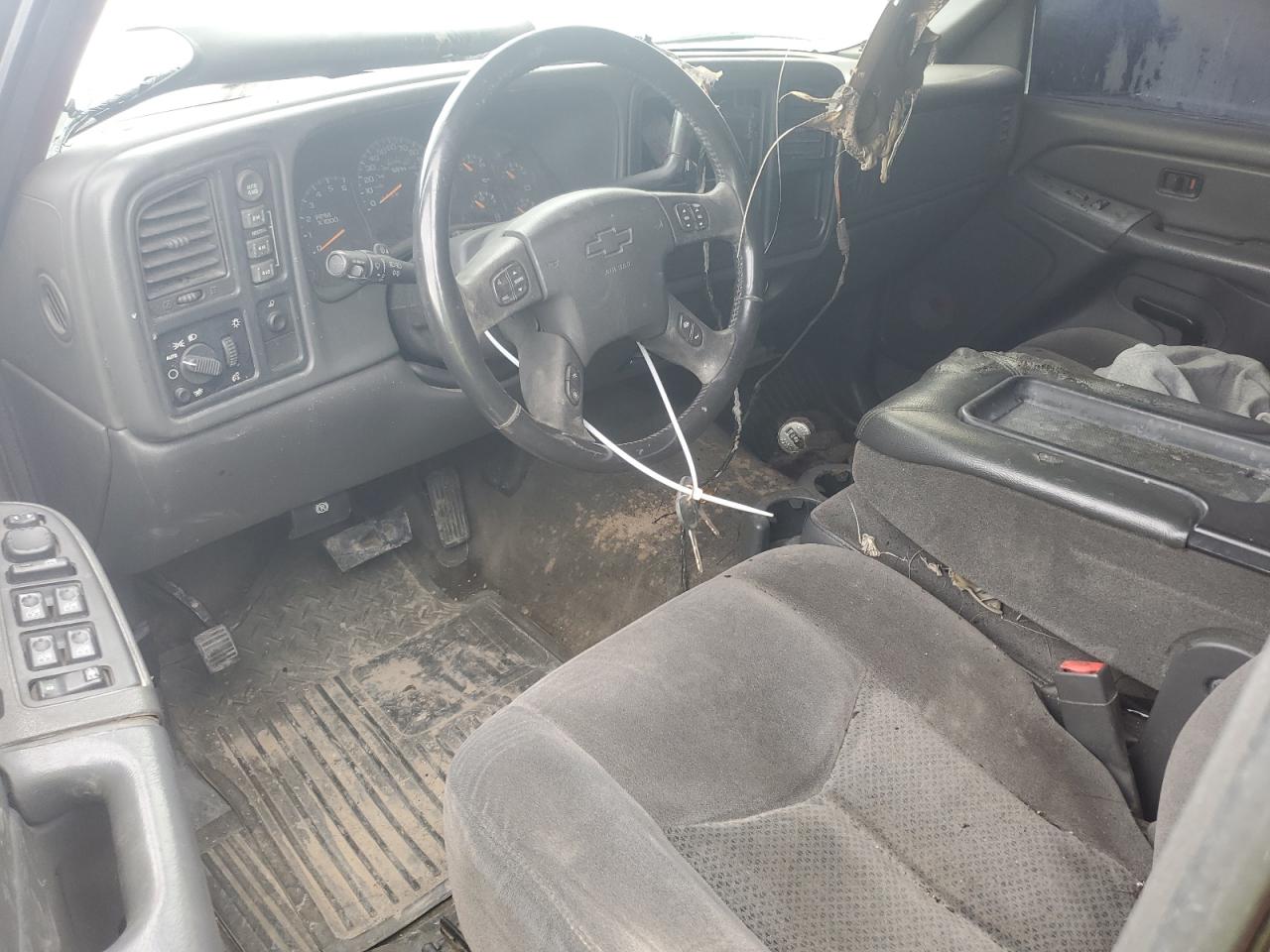 2005 Chevrolet Silverado - Image 8
