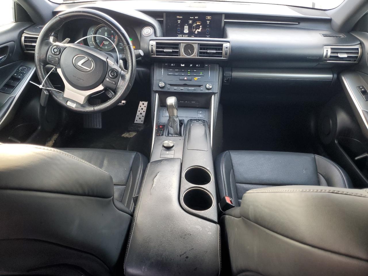 2016 Lexus IS - Image 8