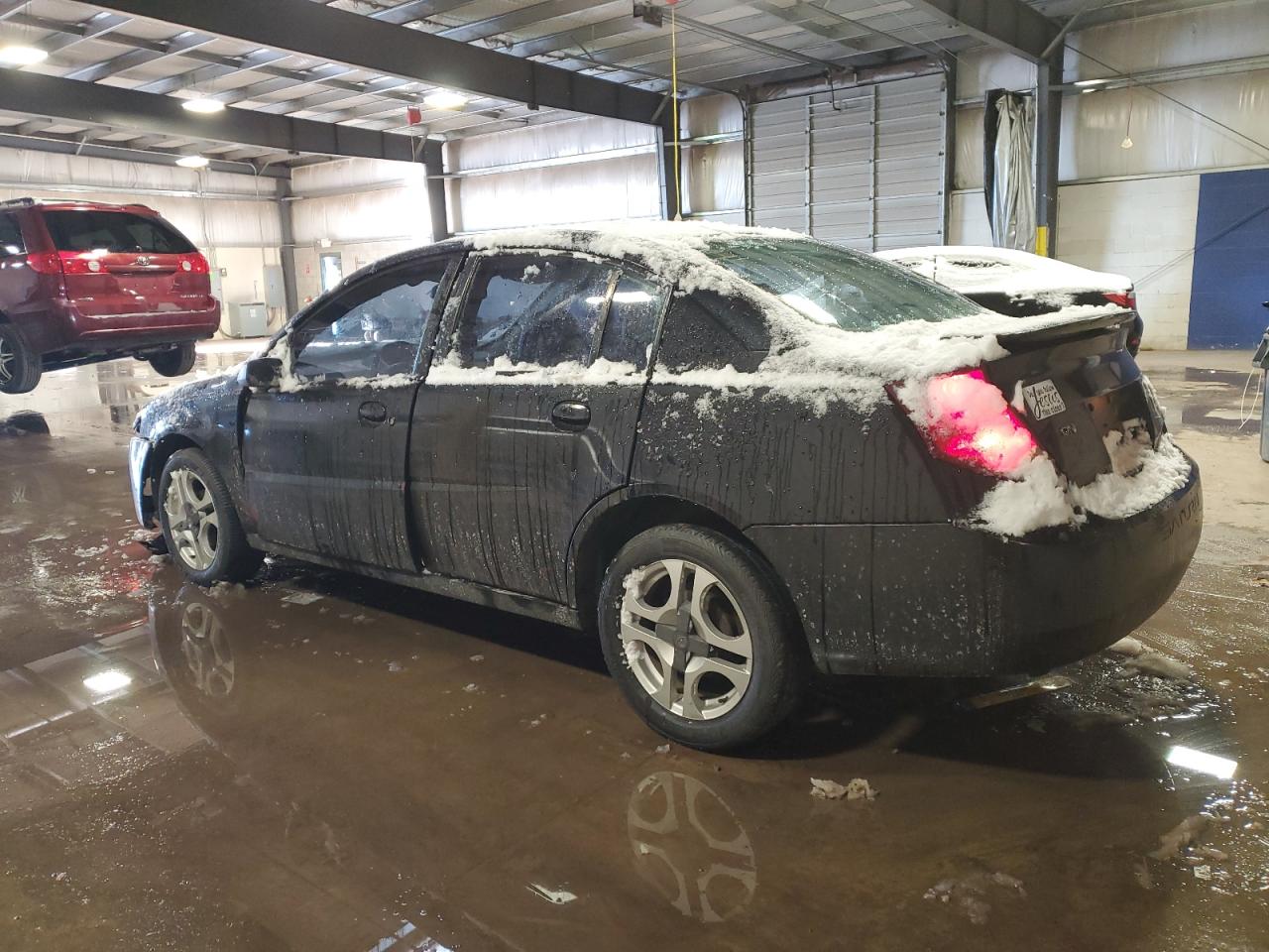 2004 Saturn ION - Image 2