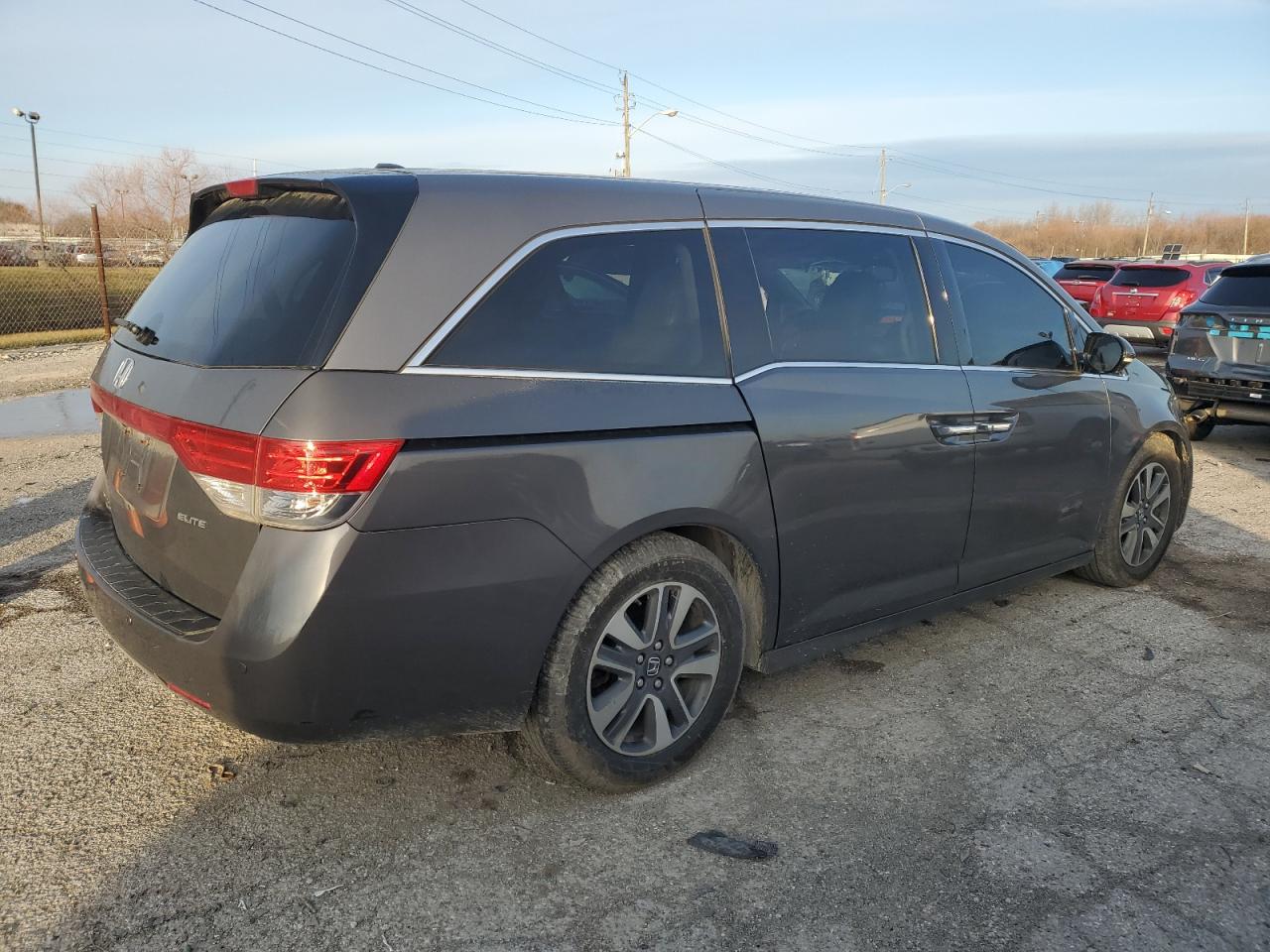 VIN 5FNRL5H91EB017686 2014 HONDA ODYSSEY no.3