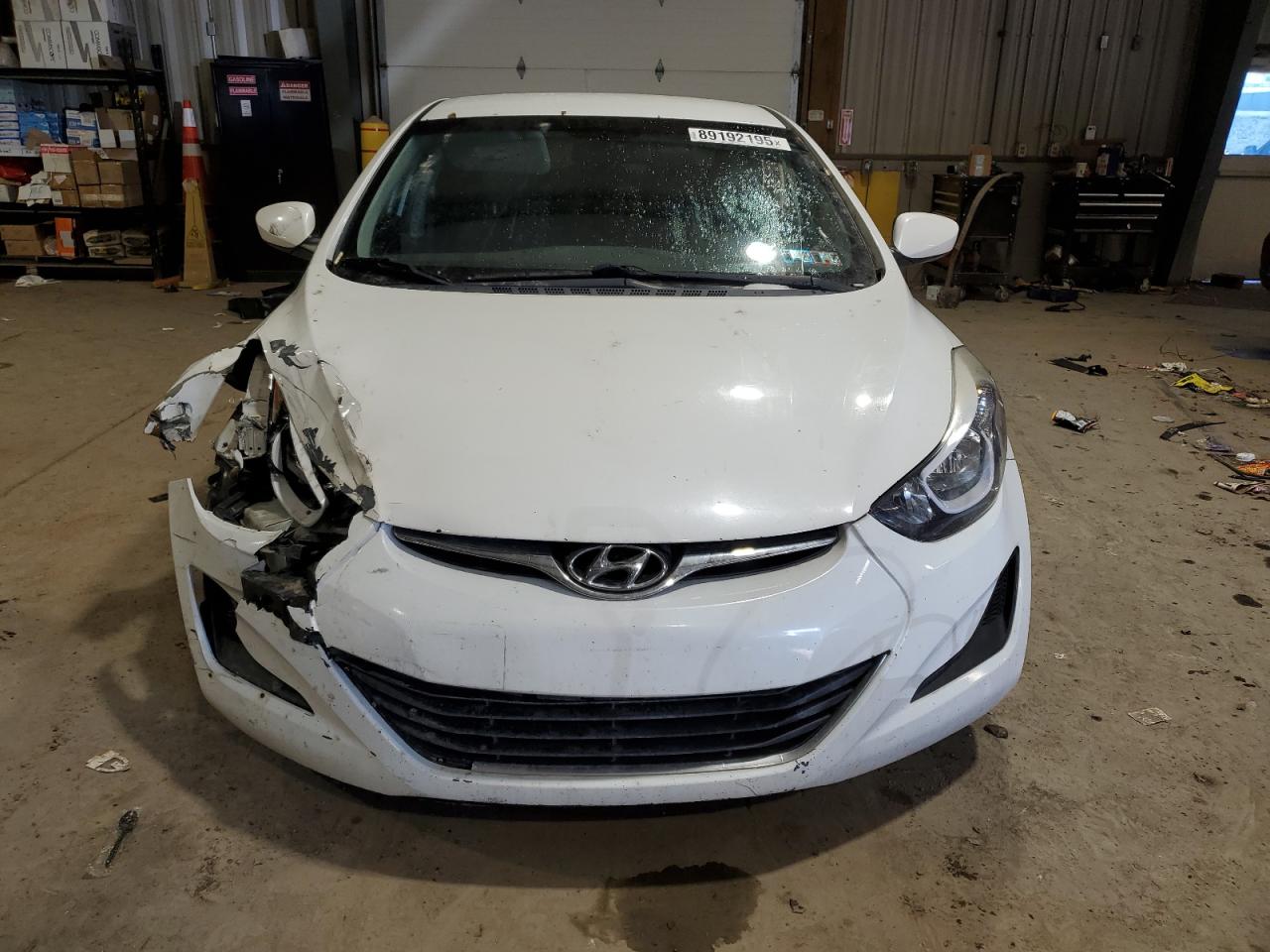 2016 Hyundai Elantra - Image 5