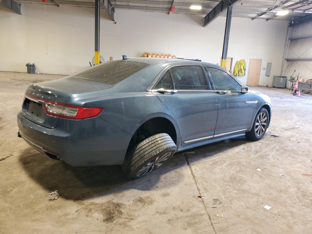 2019 Lincoln Continental - Image 3