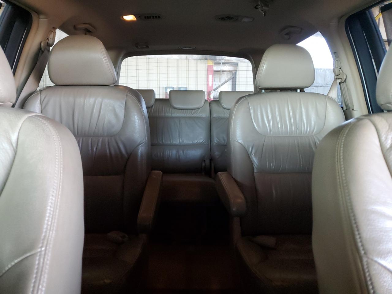 2006 Honda Odyssey - Image 10