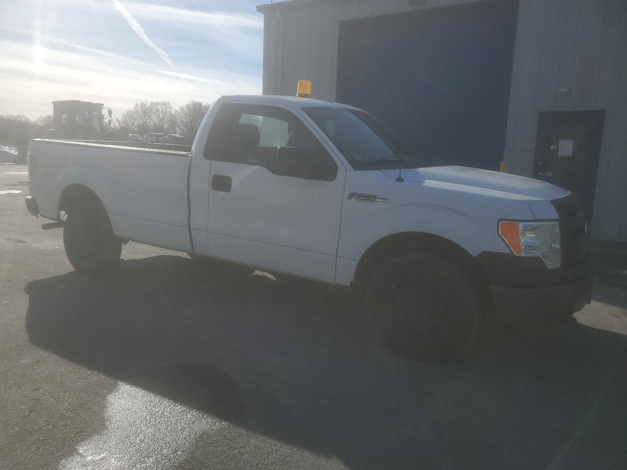 VIN 1FTMF1EM5EKF78270 2014 FORD All Models no.4