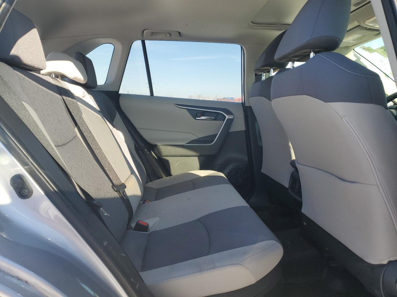 2022 Toyota RAV 4 - Image 11