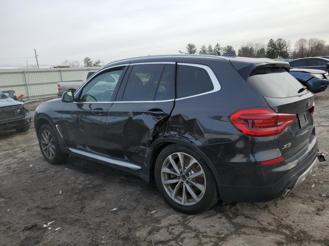 VIN 5UXTR9C58KLR03642 2019 BMW X3 no.2