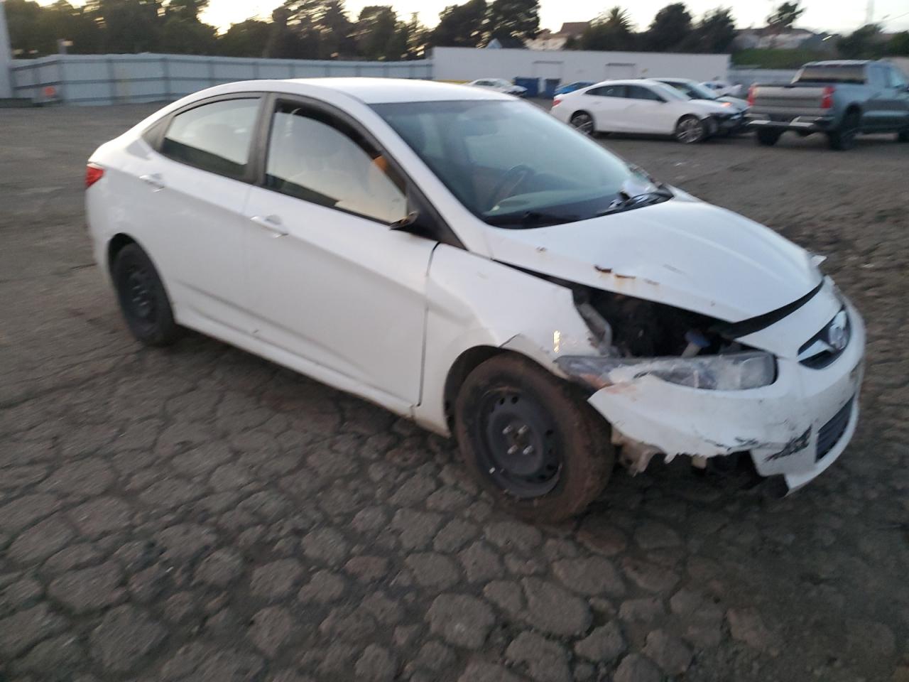 2014 Hyundai Accent - Image 4