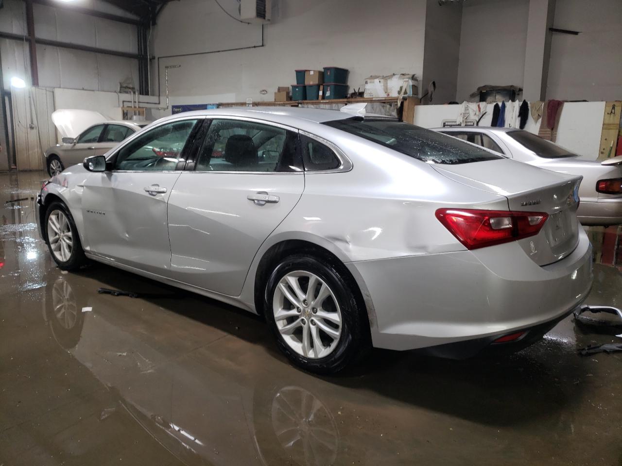 2018 Chevrolet Malibu - Image 2