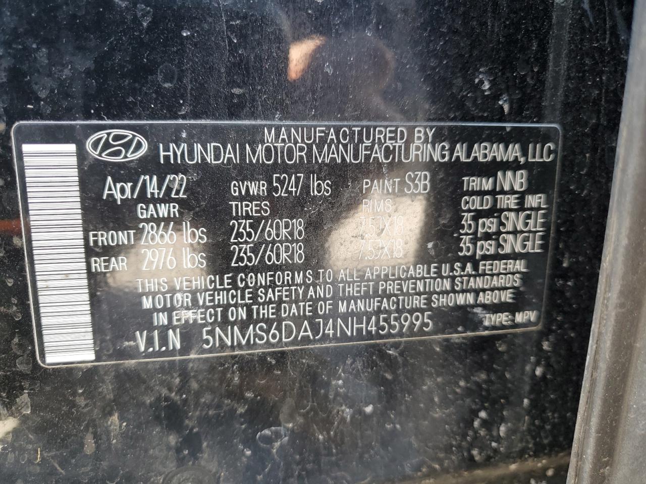 2022 Hyundai Santa Fe - Image 16