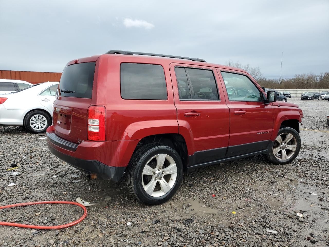 2017 Jeep Liberty (Patriot) - Image 3
