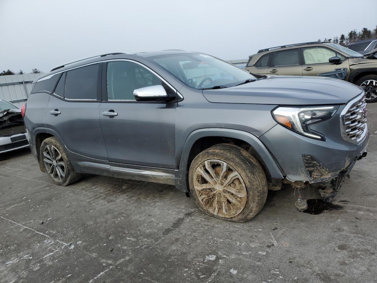 2018 GMC Terrain - Image 4