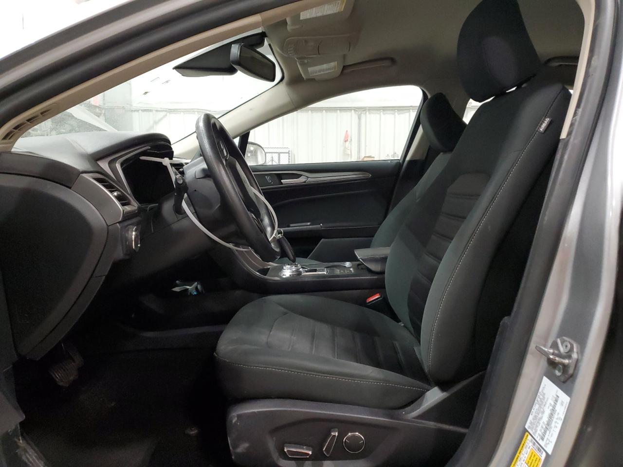 2020 Ford Fusion - Image 7