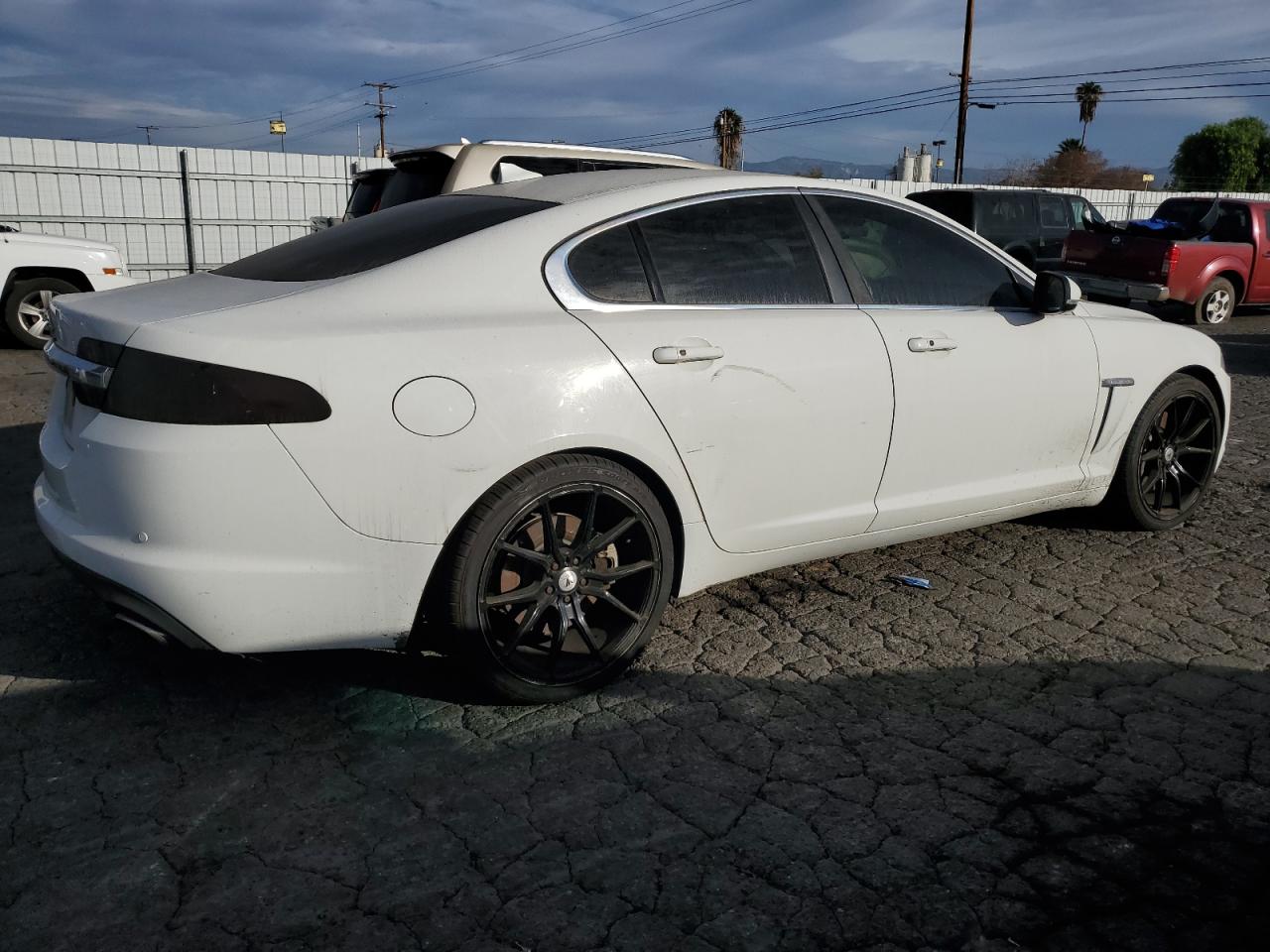 VIN SAJWA0FS2FPU75151 2015 JAGUAR XF no.3