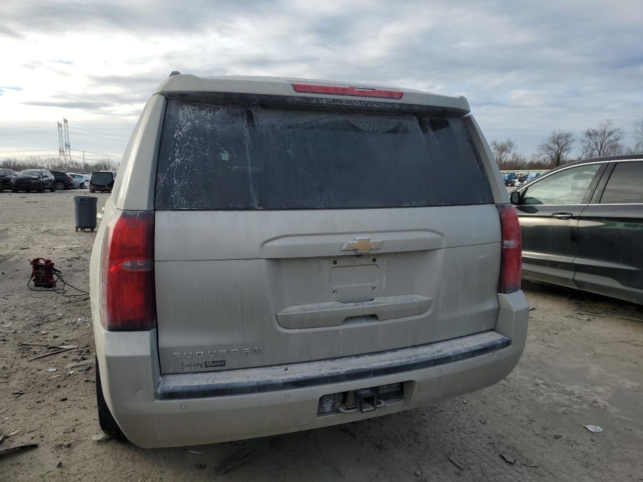 2015 Chevrolet Suburban - Image 6