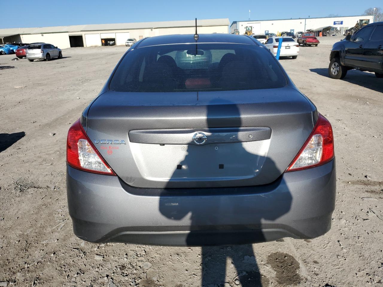 VIN 3N1CN7APXKL845630 2019 NISSAN VERSA no.6