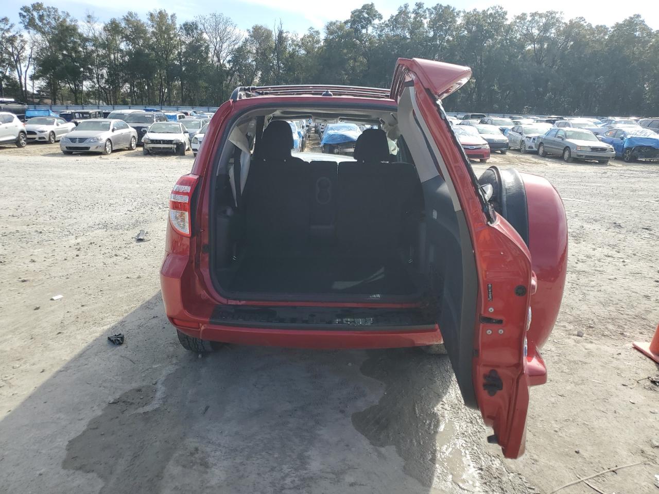 2011 Toyota RAV 4 - Image 6