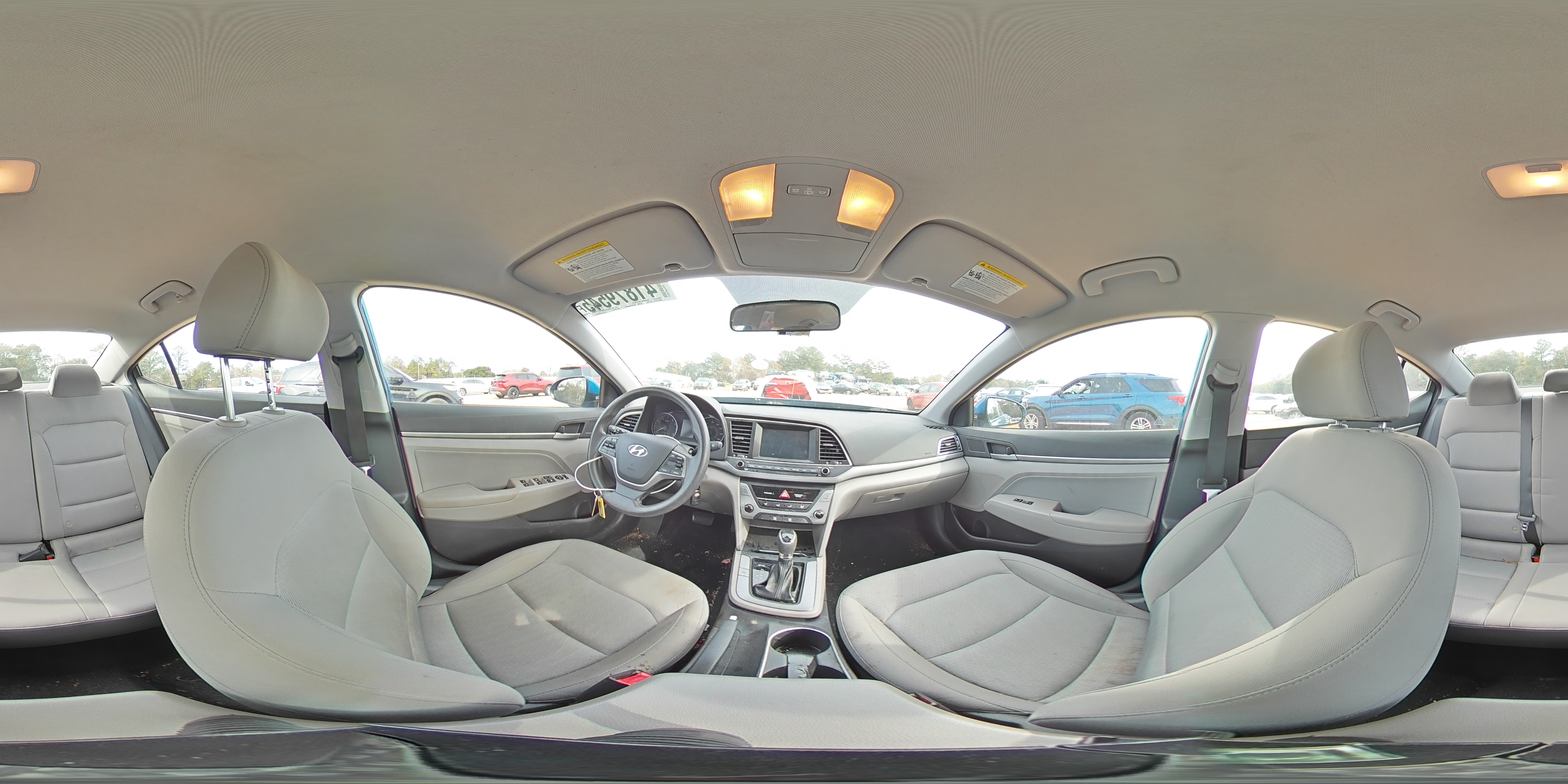 2017 Hyundai Elantra - Image 13