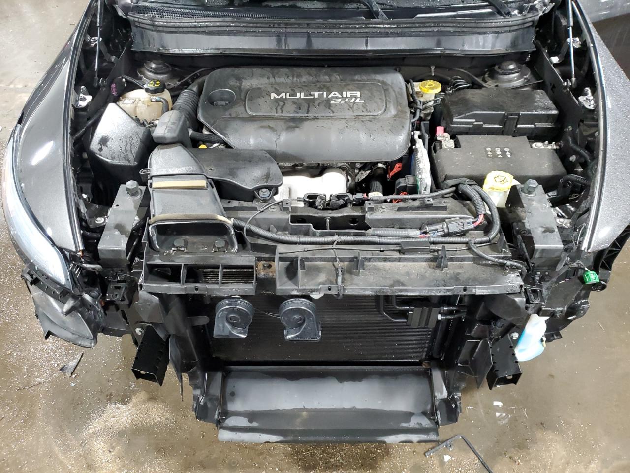 2014 Jeep Grand Cherokee - Image 13