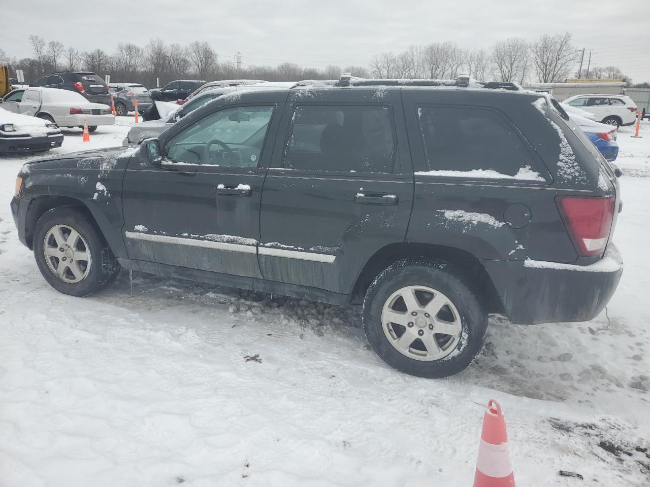 2010 Jeep Grand Cherokee - Image 2