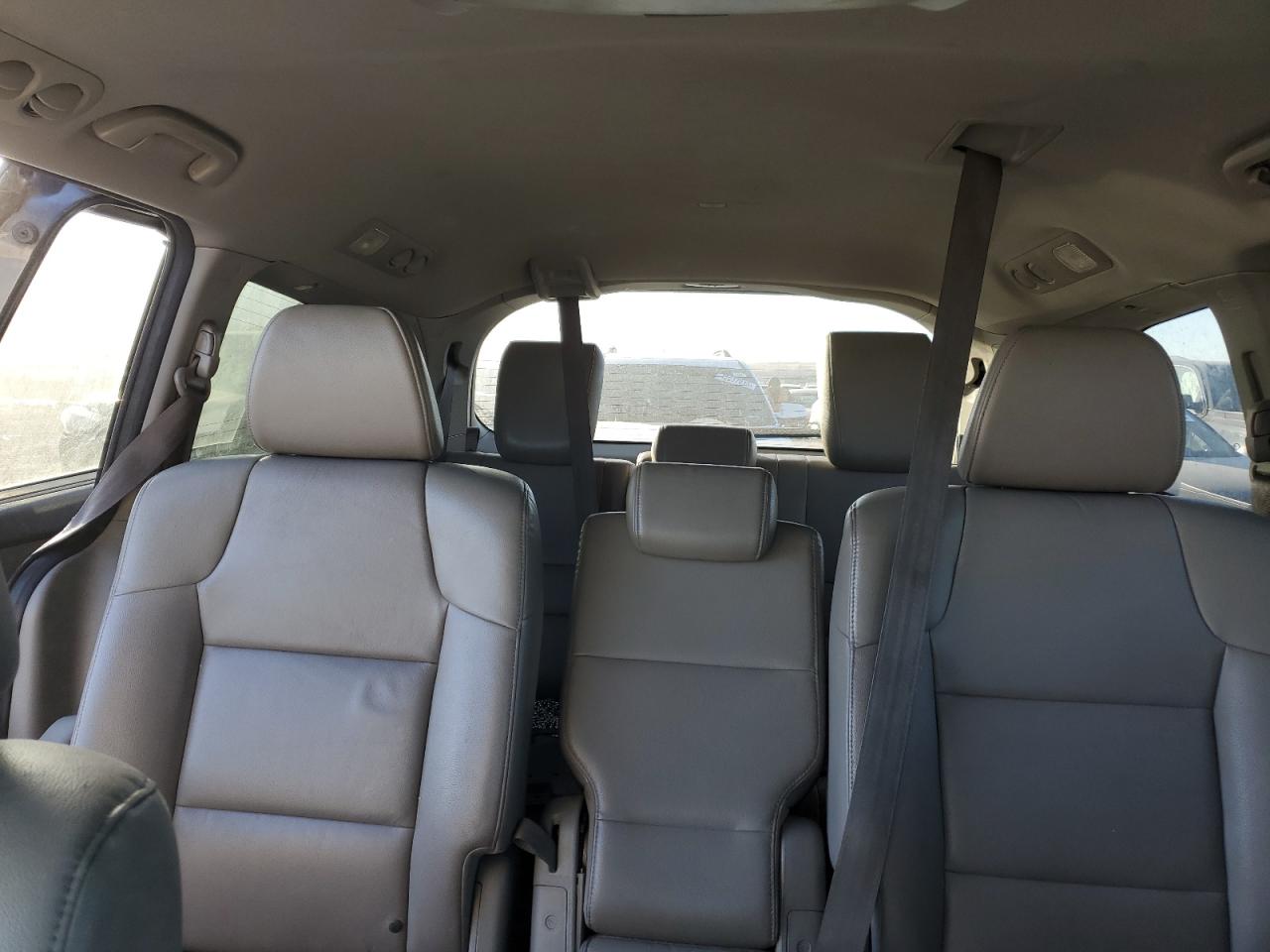2014 Honda Odyssey - Image 10