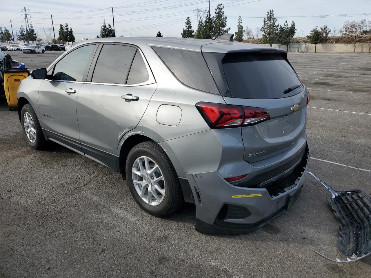 2023 Chevrolet Equinox - Image 2