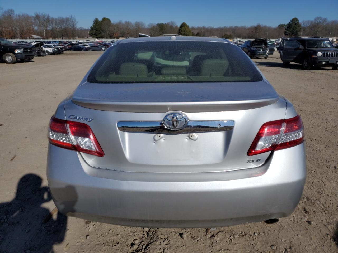 2010 Toyota Camry - Image 6