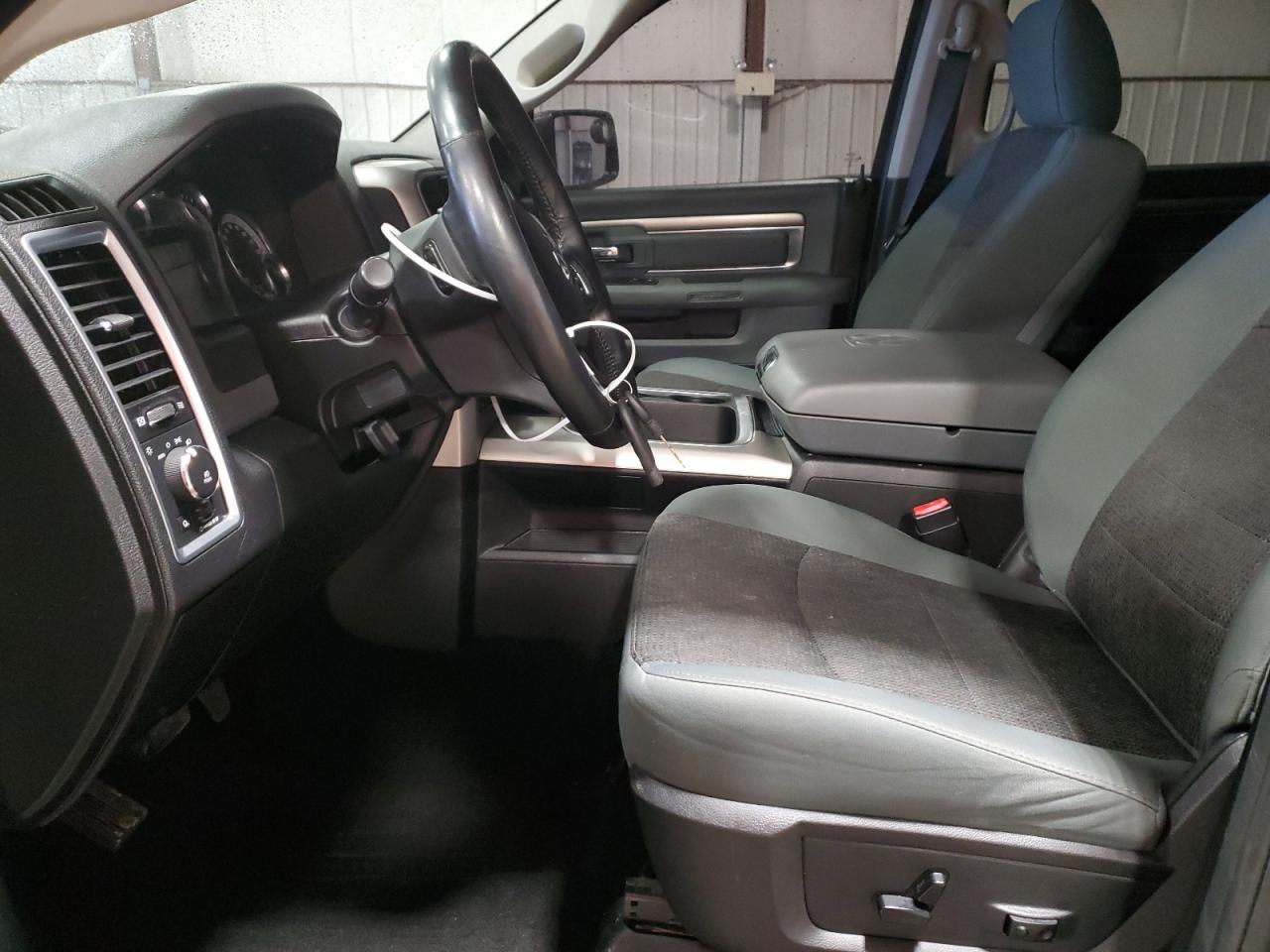 2016 RAM 1500 - Image 7