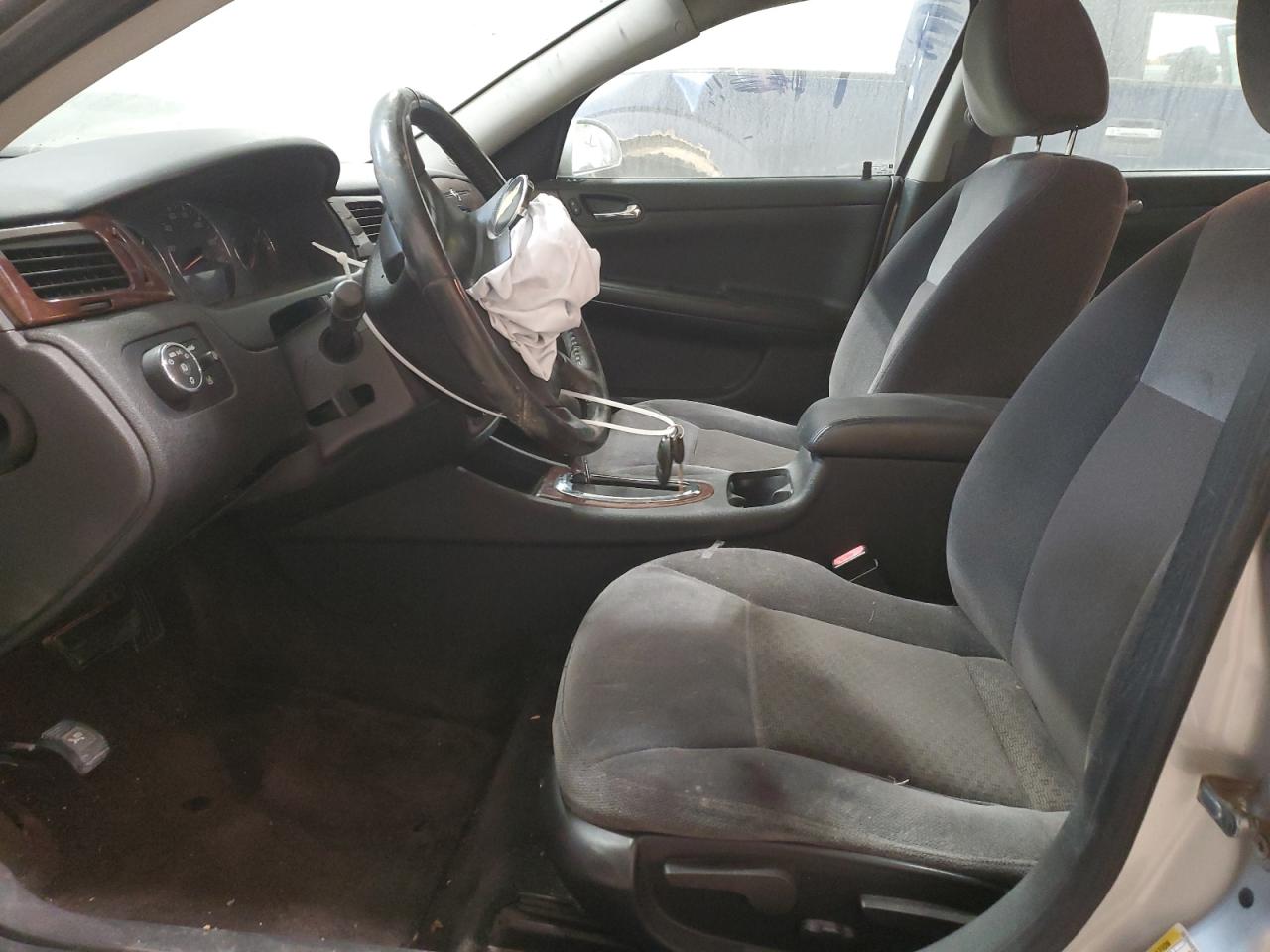 2011 Chevrolet Impala - Image 7