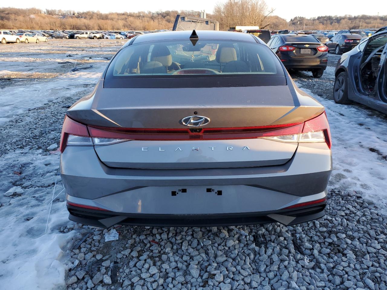 2023 Hyundai Elantra - Image 6