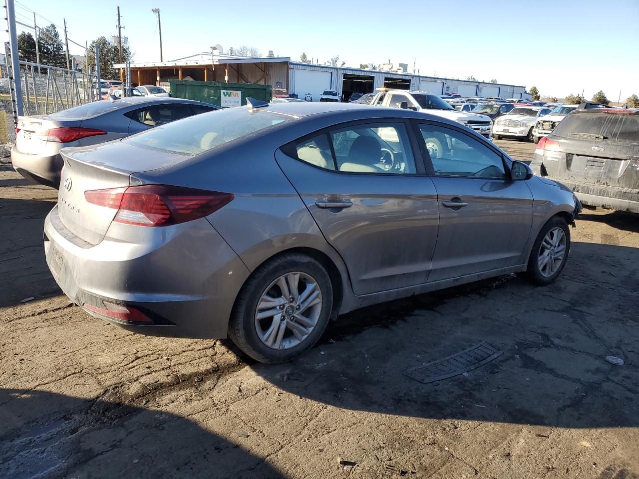 2020 Hyundai Elantra - Image 3