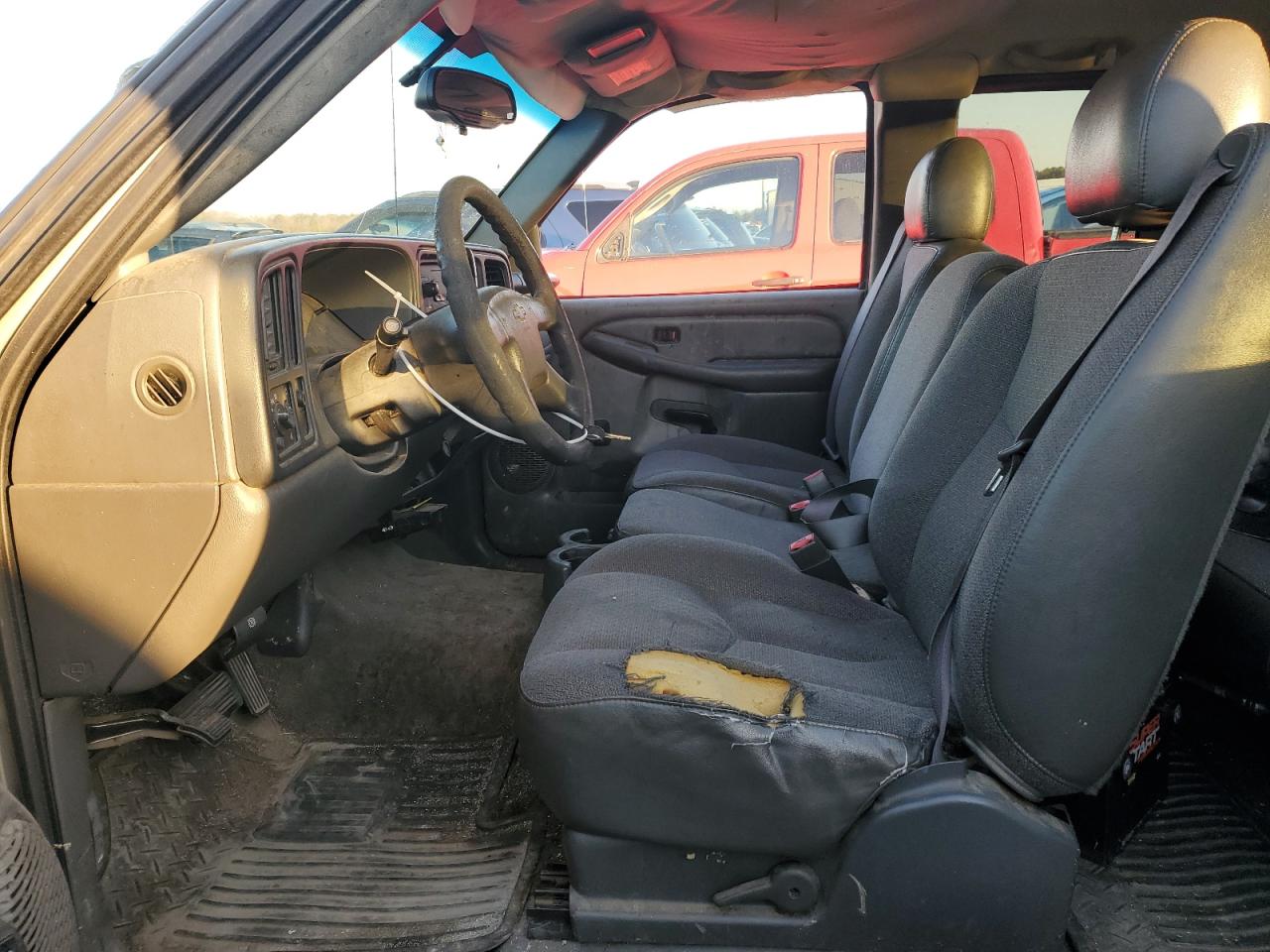 2003 Chevrolet Silverado - Image 7