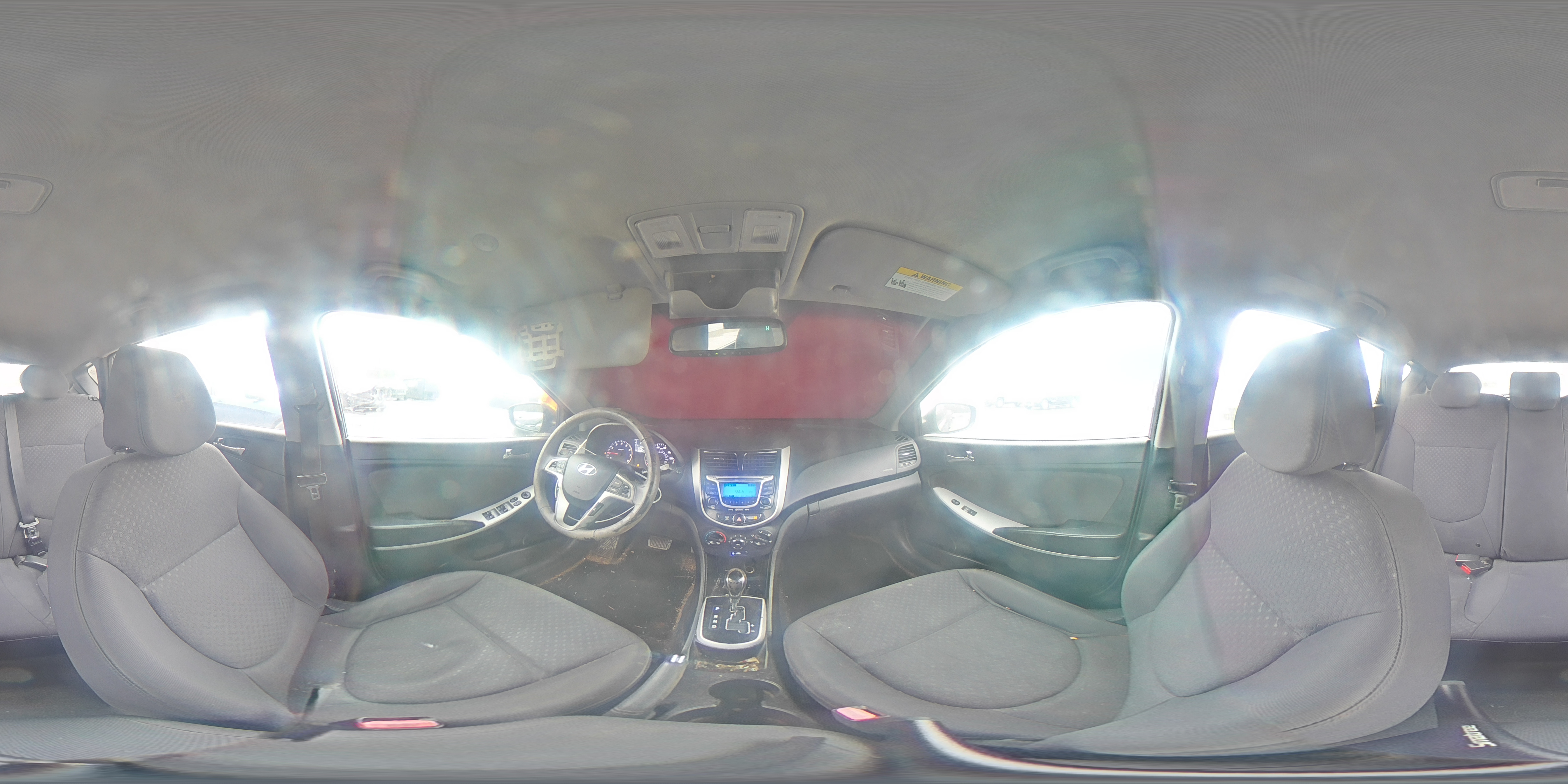2013 Hyundai Accent - Image 12
