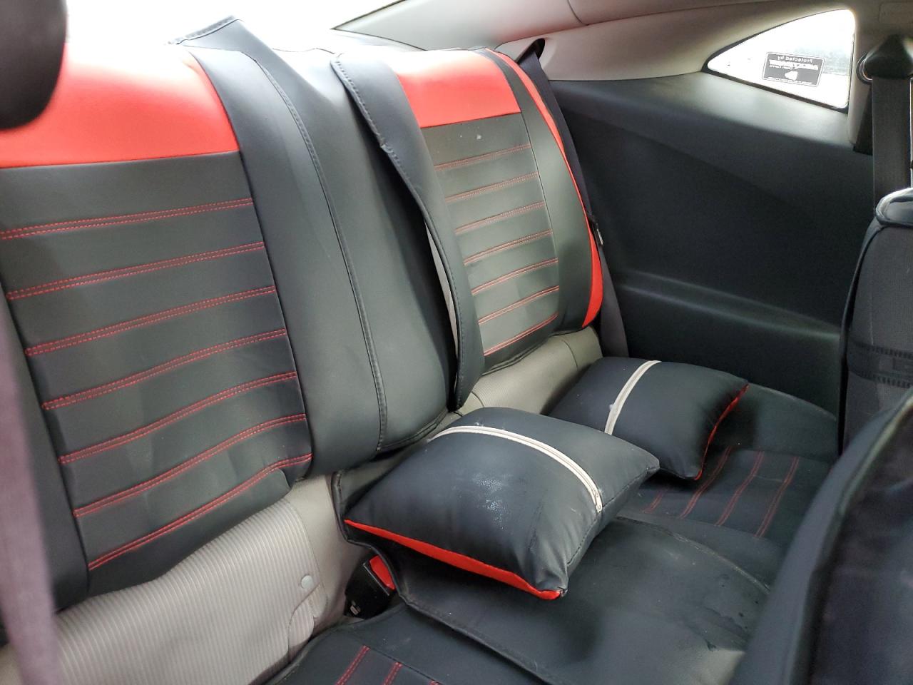 2014 Chevrolet Camaro - Image 10