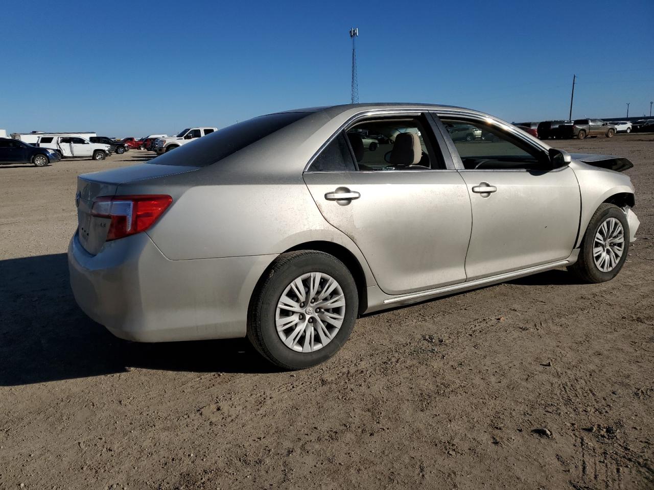 2014 Toyota Camry - Image 3
