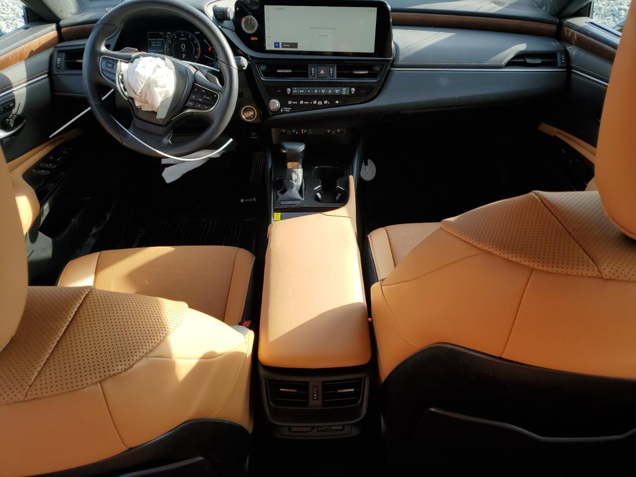 2024 Lexus ES - Image 8