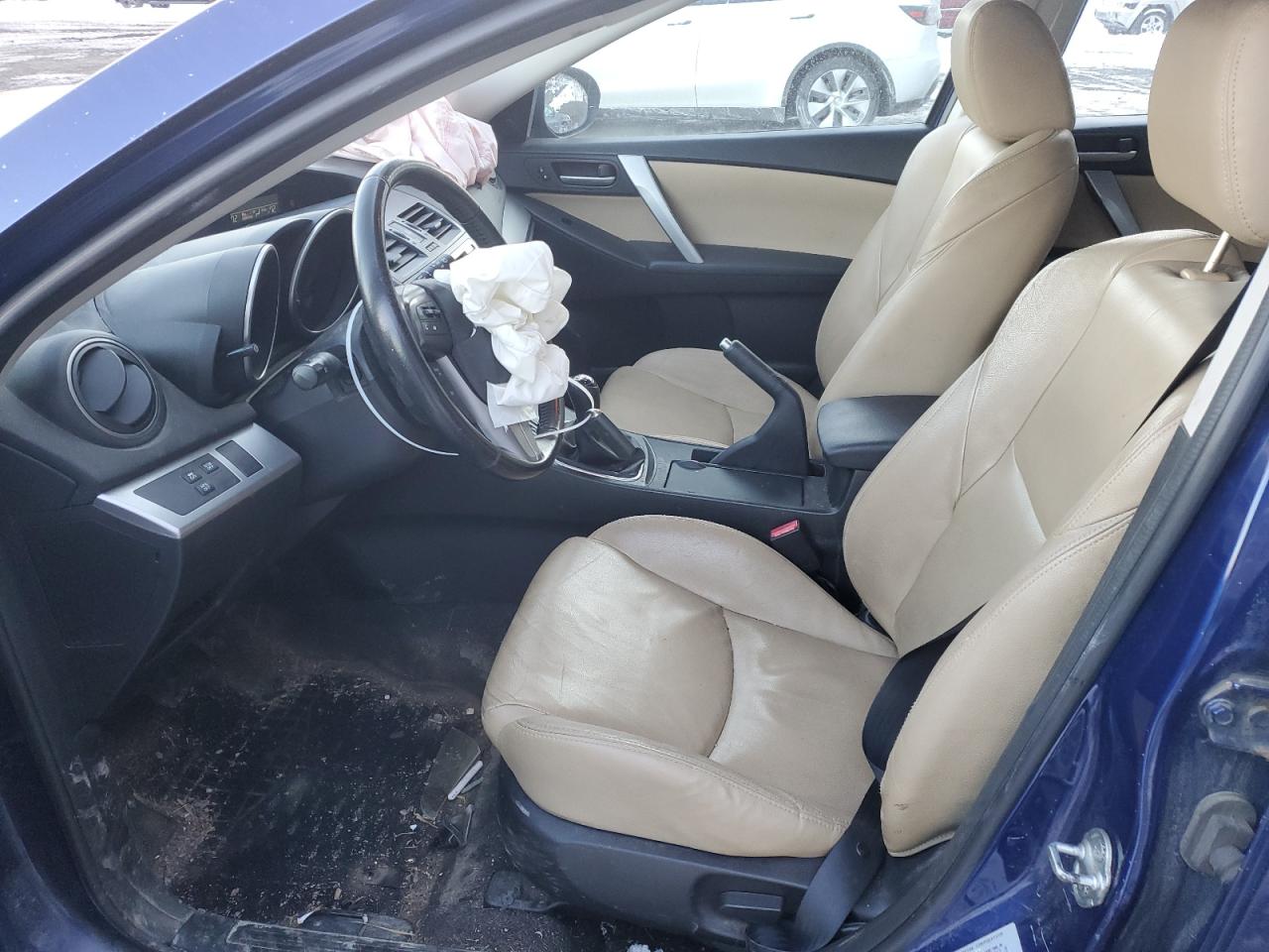 2013 Mazda 3 - Image 7