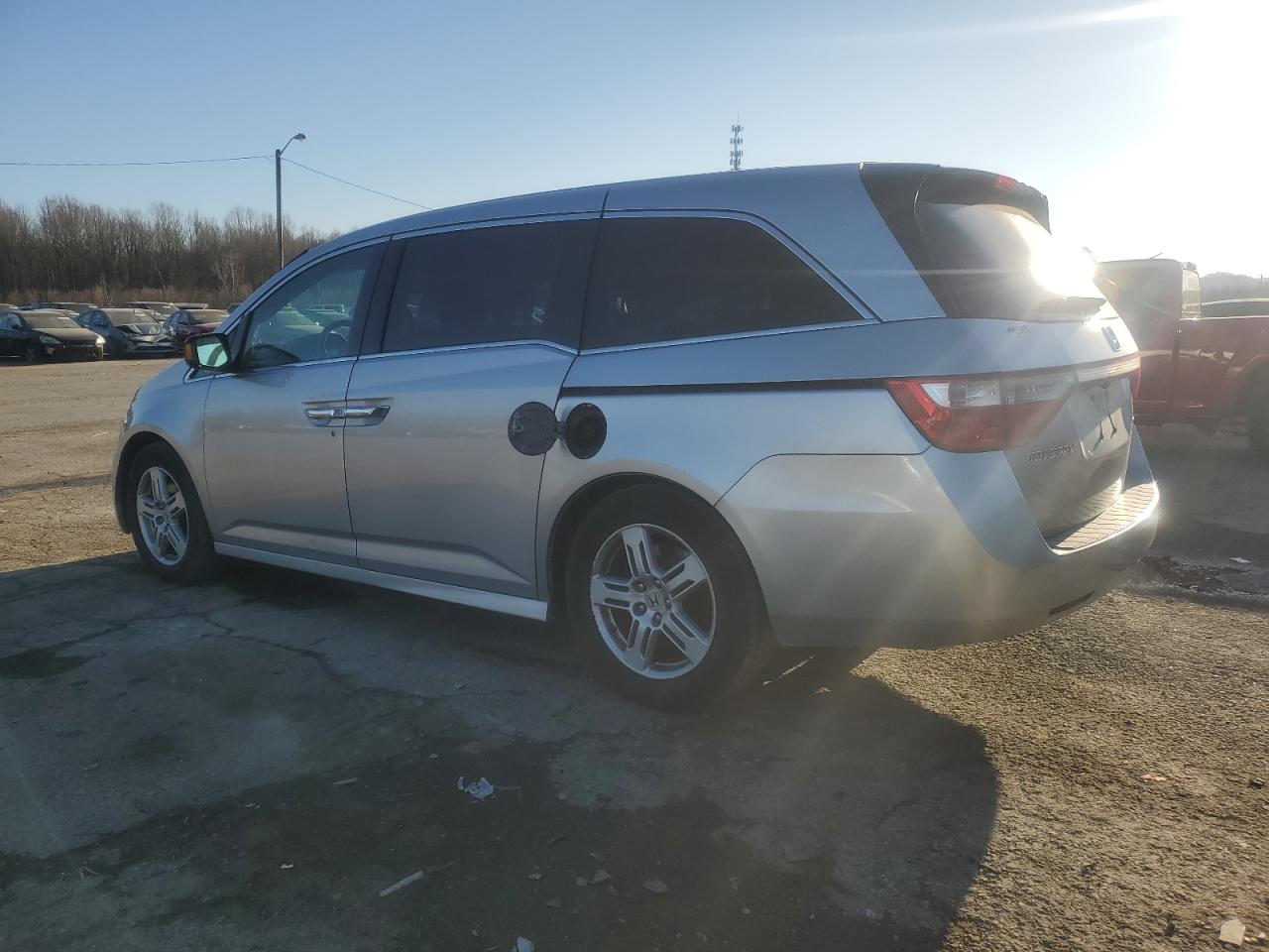 2012 Honda Odyssey - Image 2