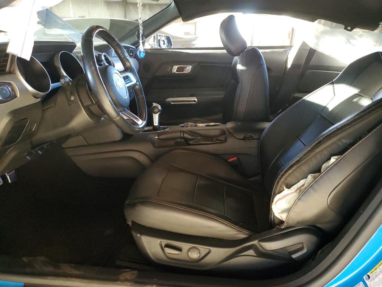 2022 Ford Mustang - Image 7