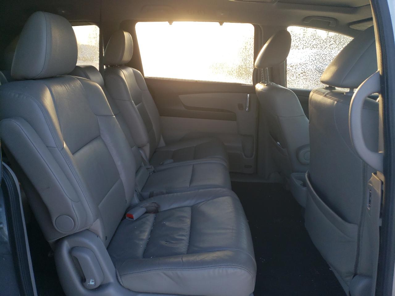 2015 Honda Odyssey - Image 11