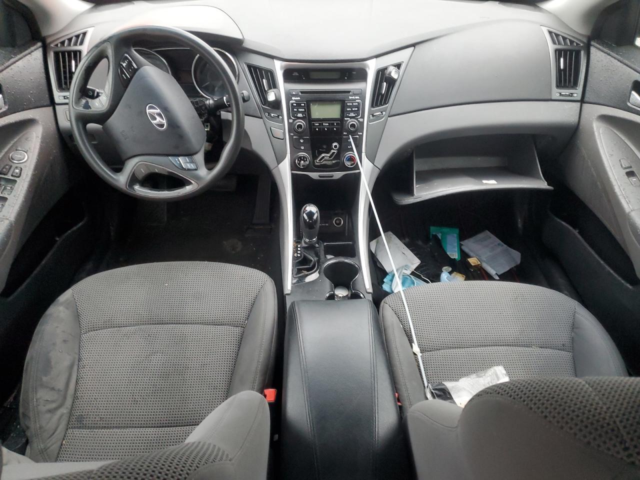 2011 Hyundai Sonata - Image 8