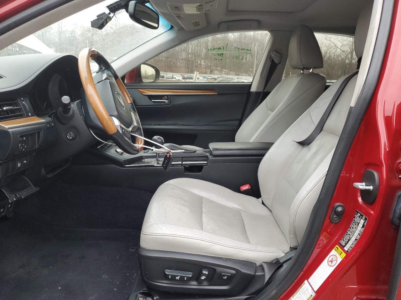 2013 Lexus ES - Image 7