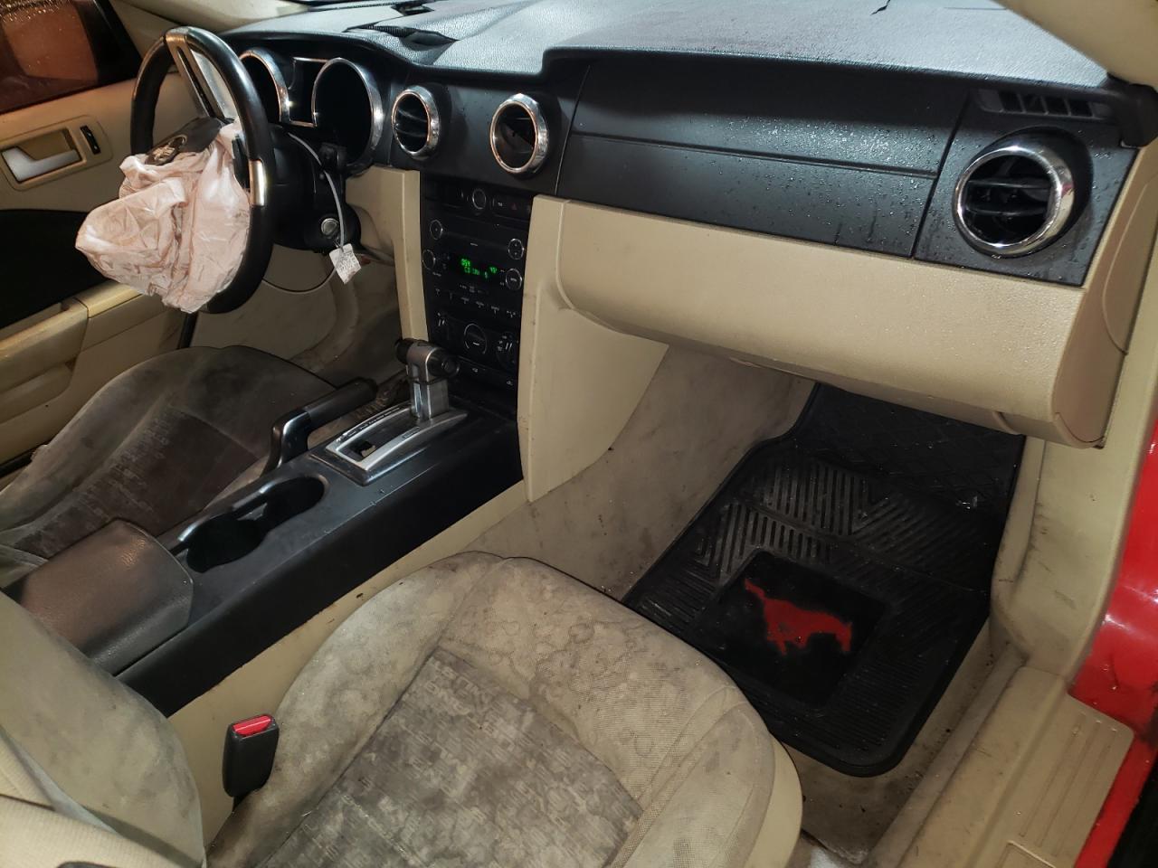 2008 Ford Mustang - Image 8