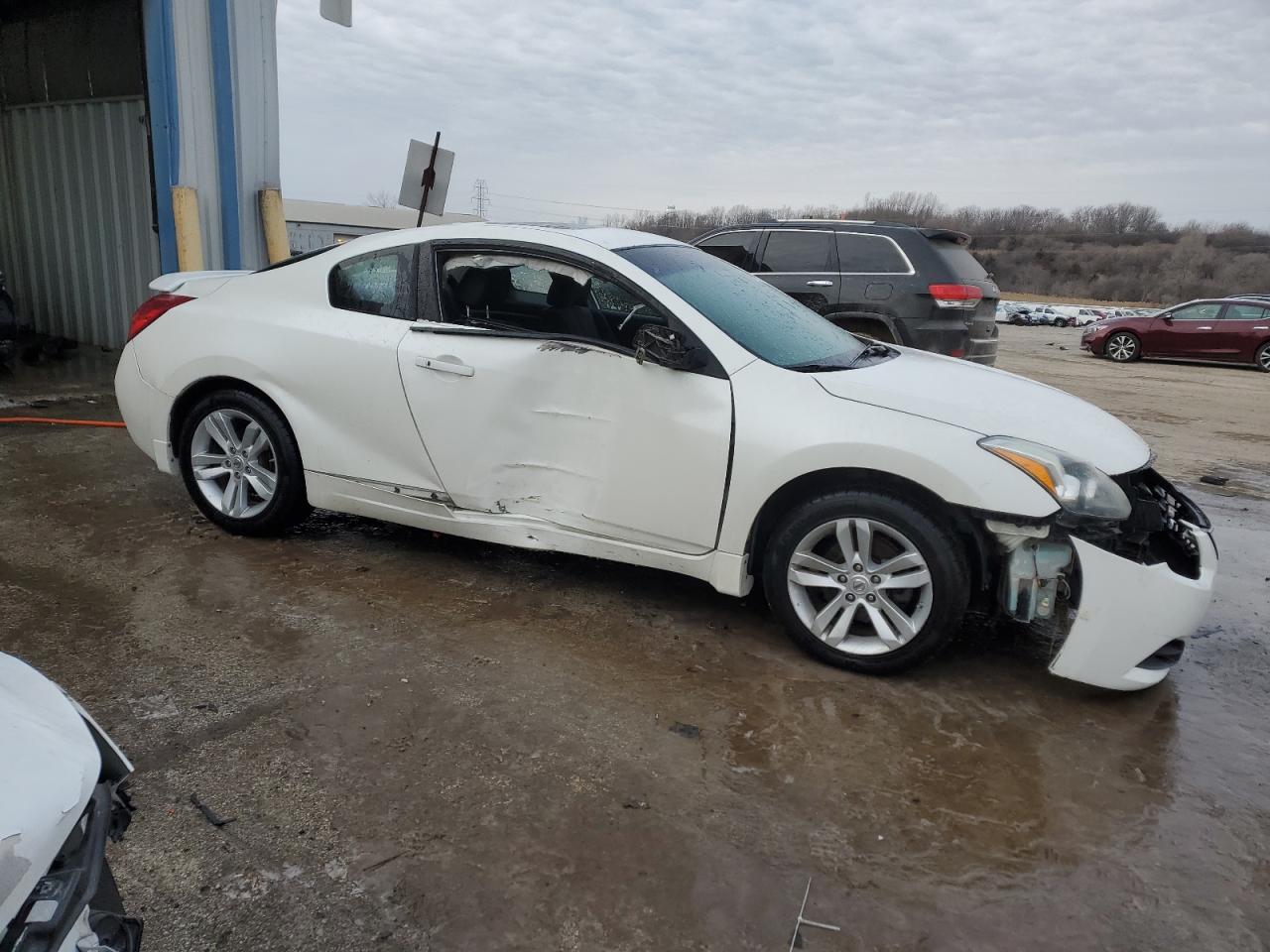 2010 Nissan Altima - Image 4