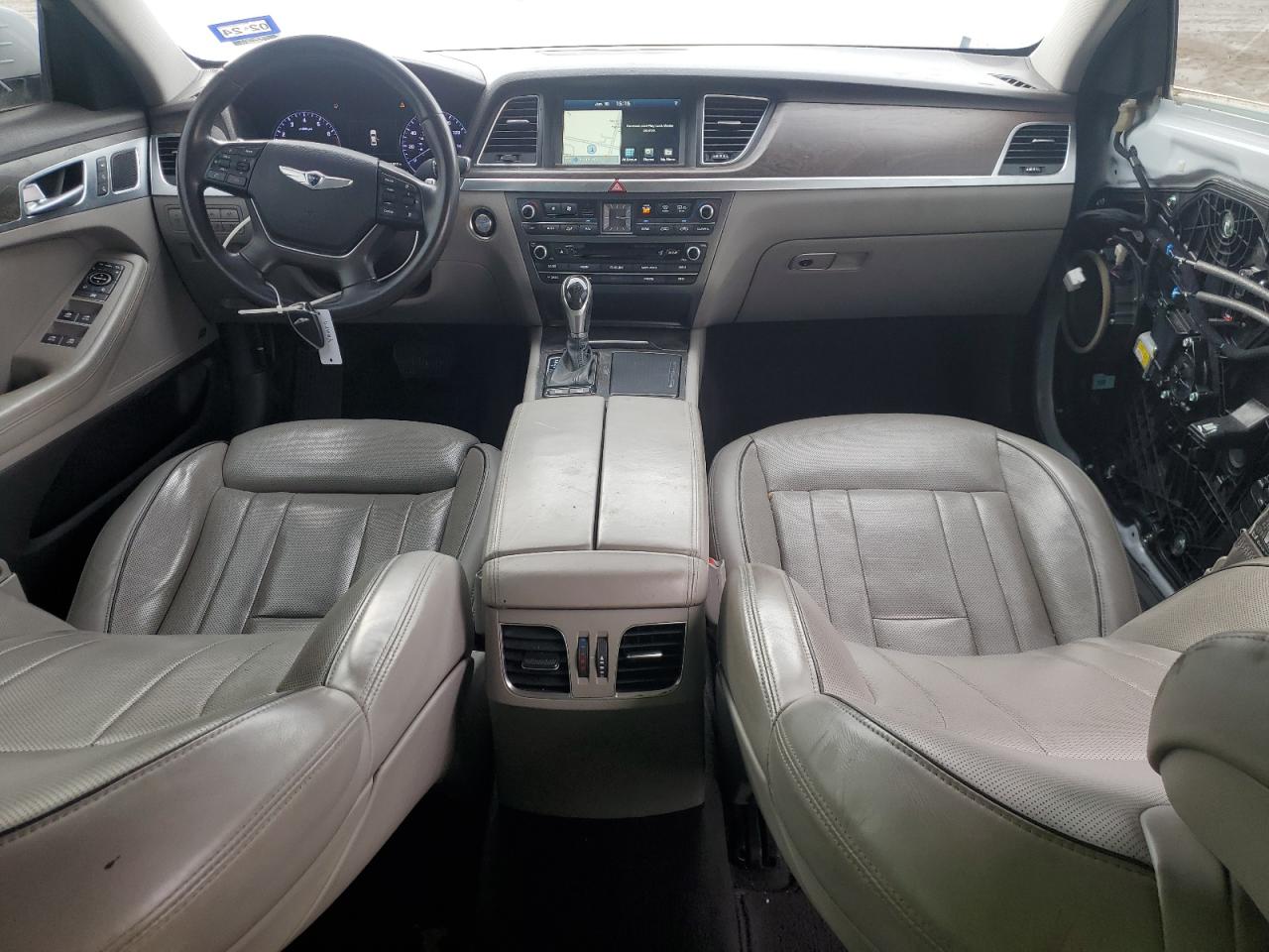 2015 Hyundai Genesis - Image 8