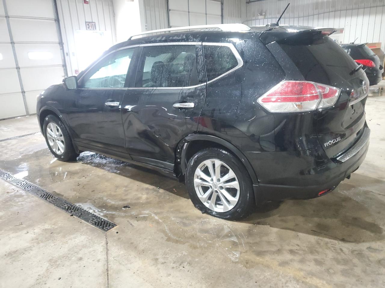 2015 Nissan Rogue - Image 2