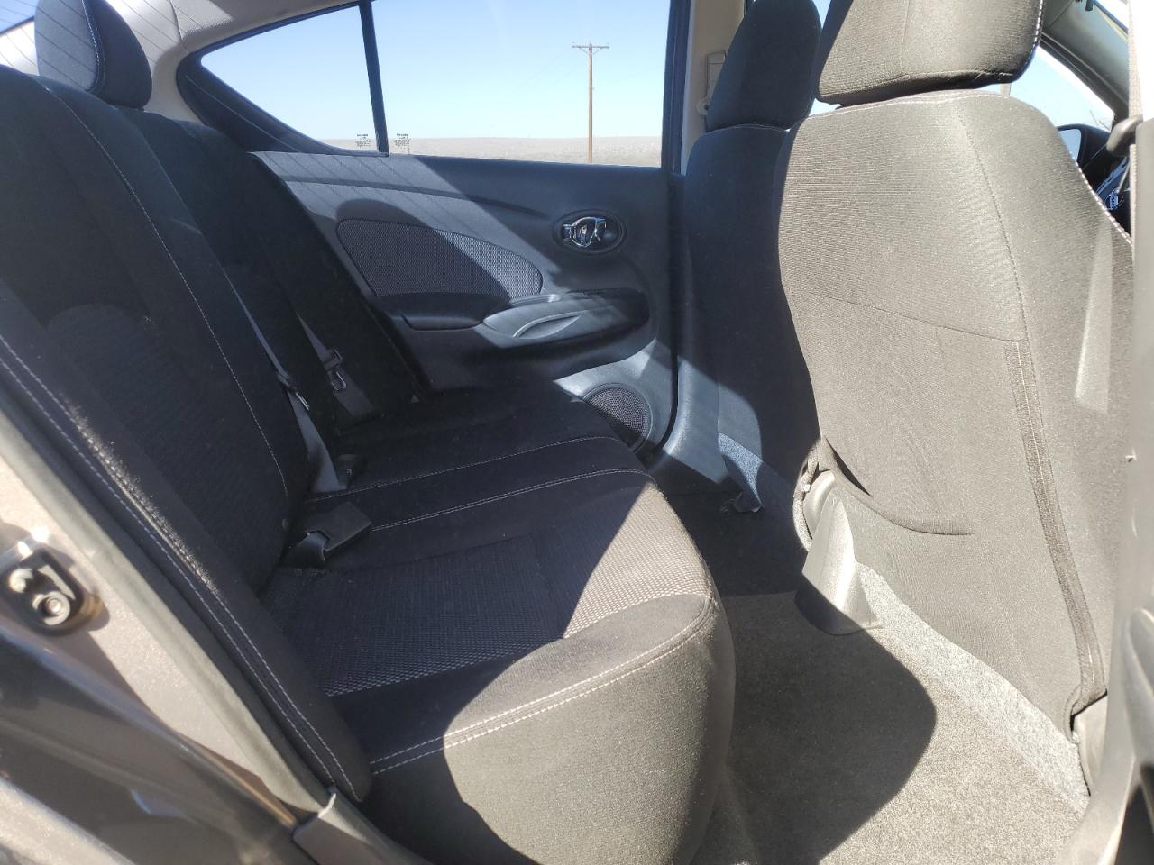 2015 Nissan Versa - Image 10
