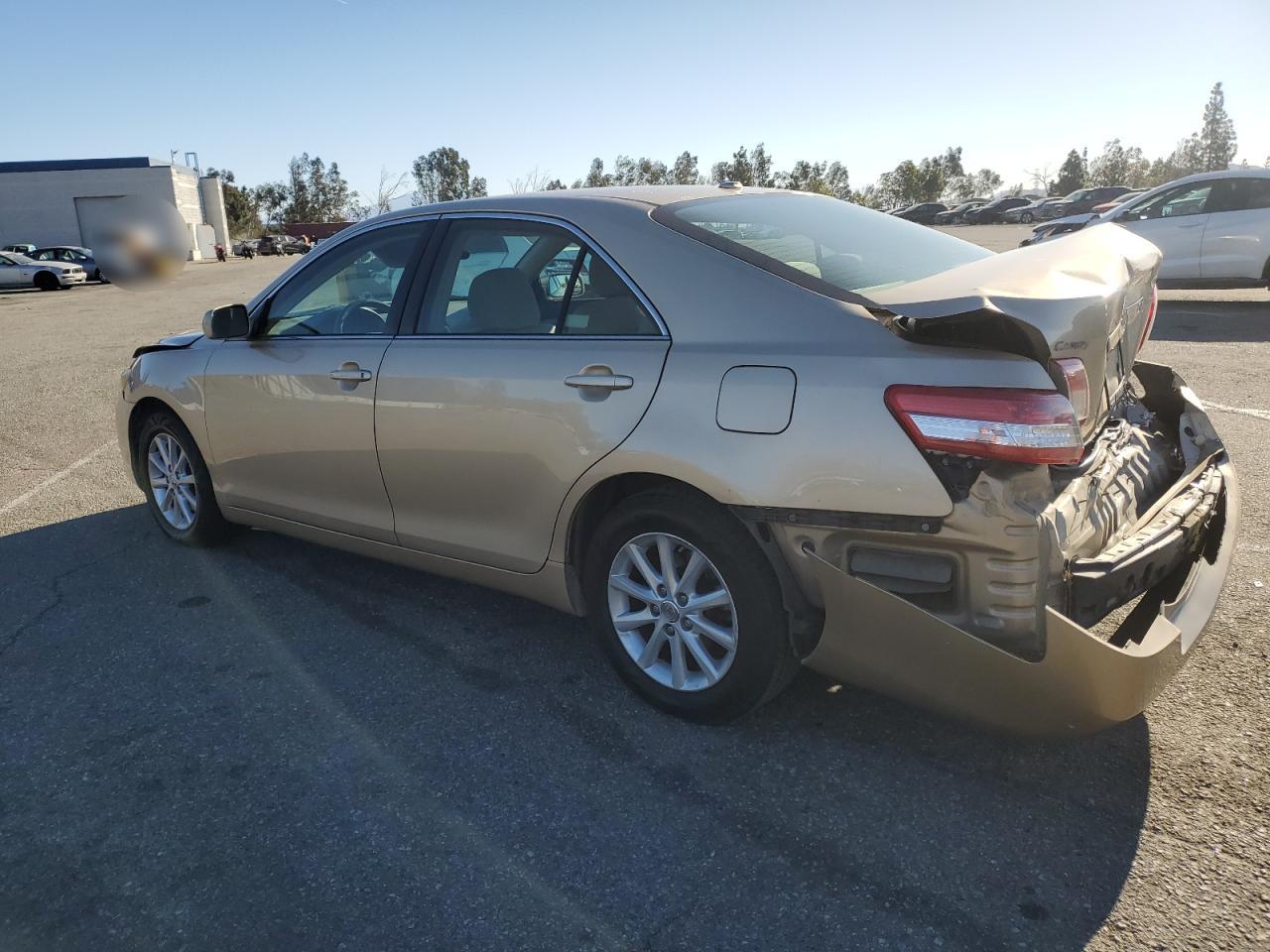 2011 Toyota Camry - Image 2